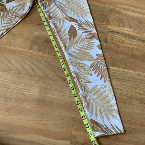 NWT Desert Palm Patterned Tights: Onzie - Picture 9 of 15